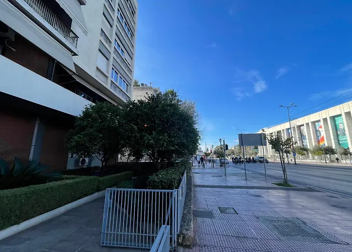 Cozy Ideally Located City Center And Megaron Moussikis Metro Station